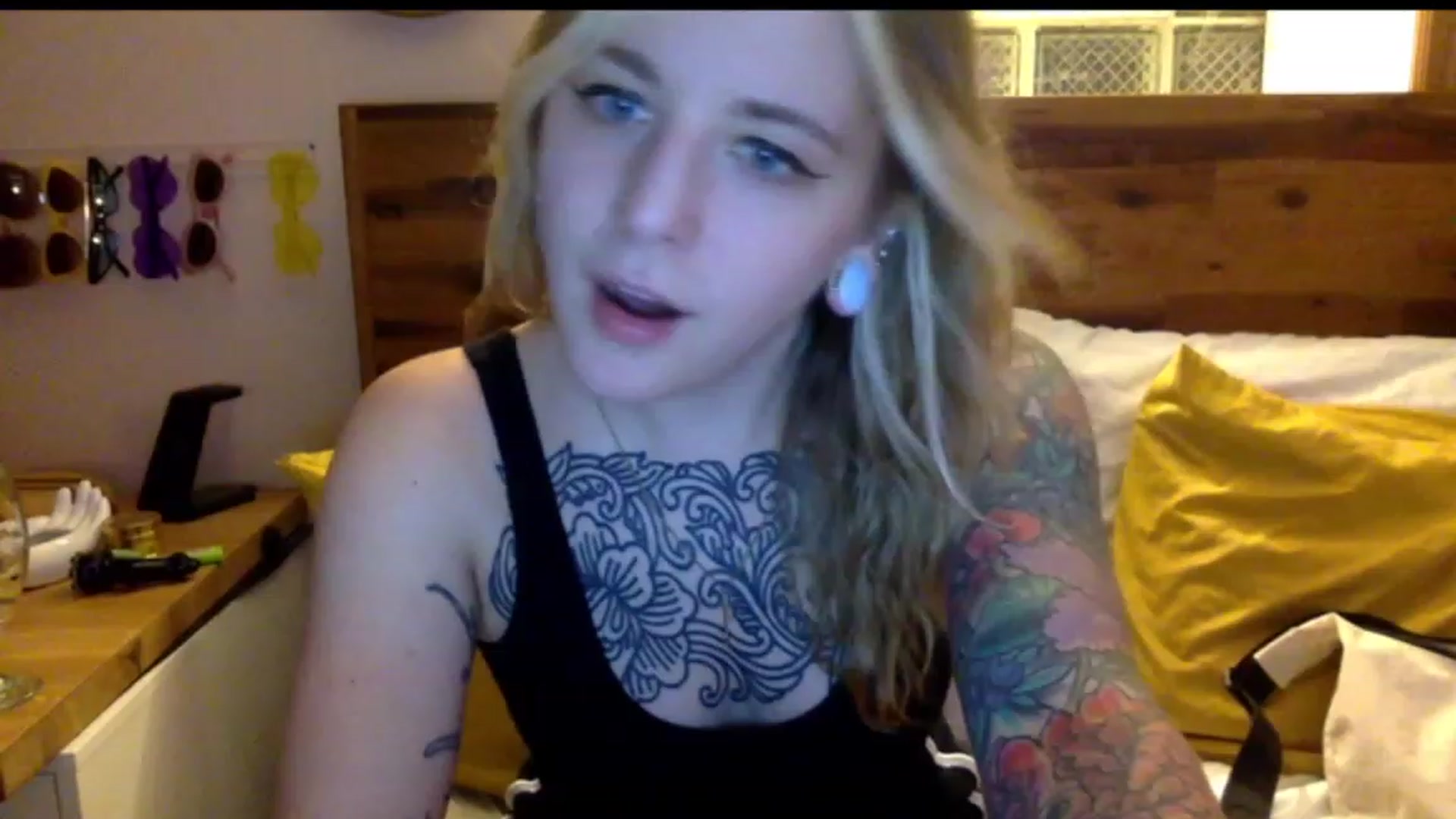 Gallery image thumbnail from Shy_sophia2's myfreecams stream on, 07/21/2023, 04:22 image 13 of 20