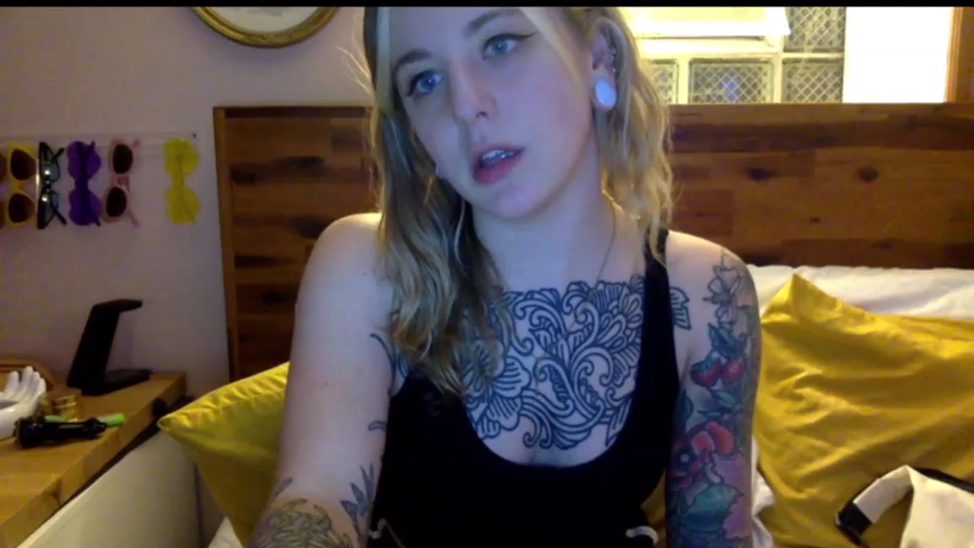 Gallery image thumbnail from Shy_sophia2's myfreecams stream on, 07/21/2023, 04:22 image 19 of 20