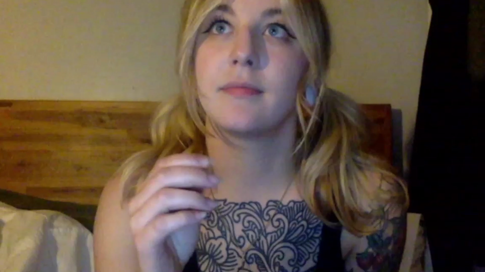 Gallery image thumbnail from Shy_sophia2's myfreecams stream on, 08/08/2023, 04:02 image 7 of 20