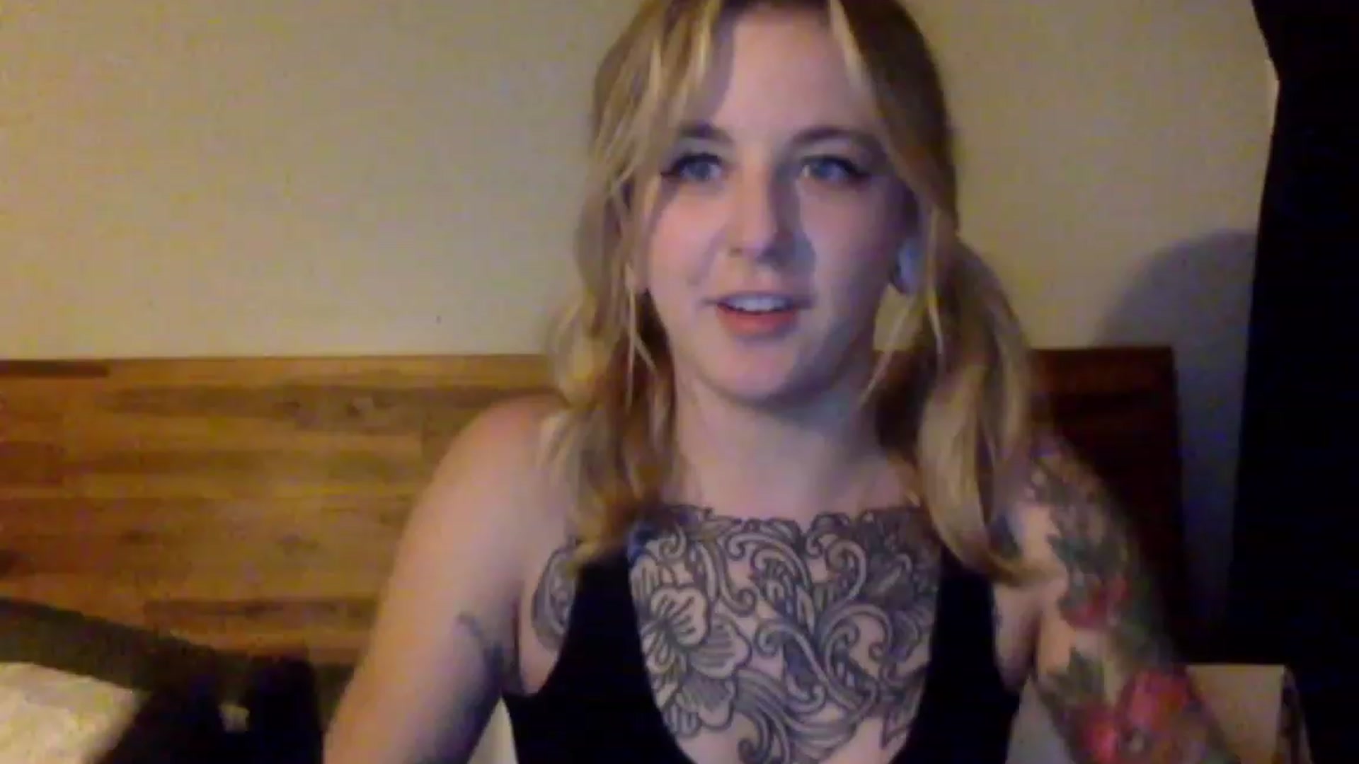 Gallery image thumbnail from Shy_sophia2's myfreecams stream on, 08/08/2023, 04:02 image 20 of 20