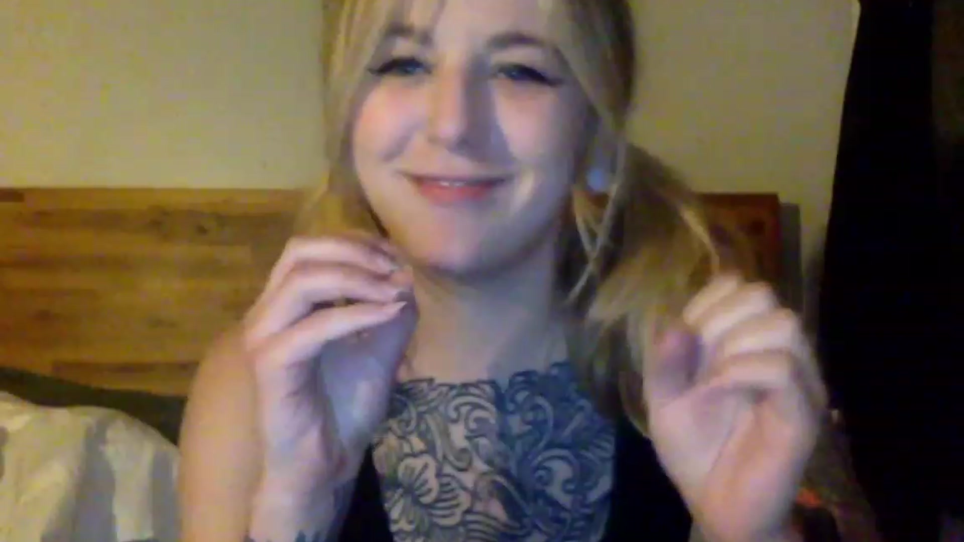 Gallery image thumbnail from Shy_sophia2's myfreecams stream on, 08/08/2023, 04:02 image 9 of 20