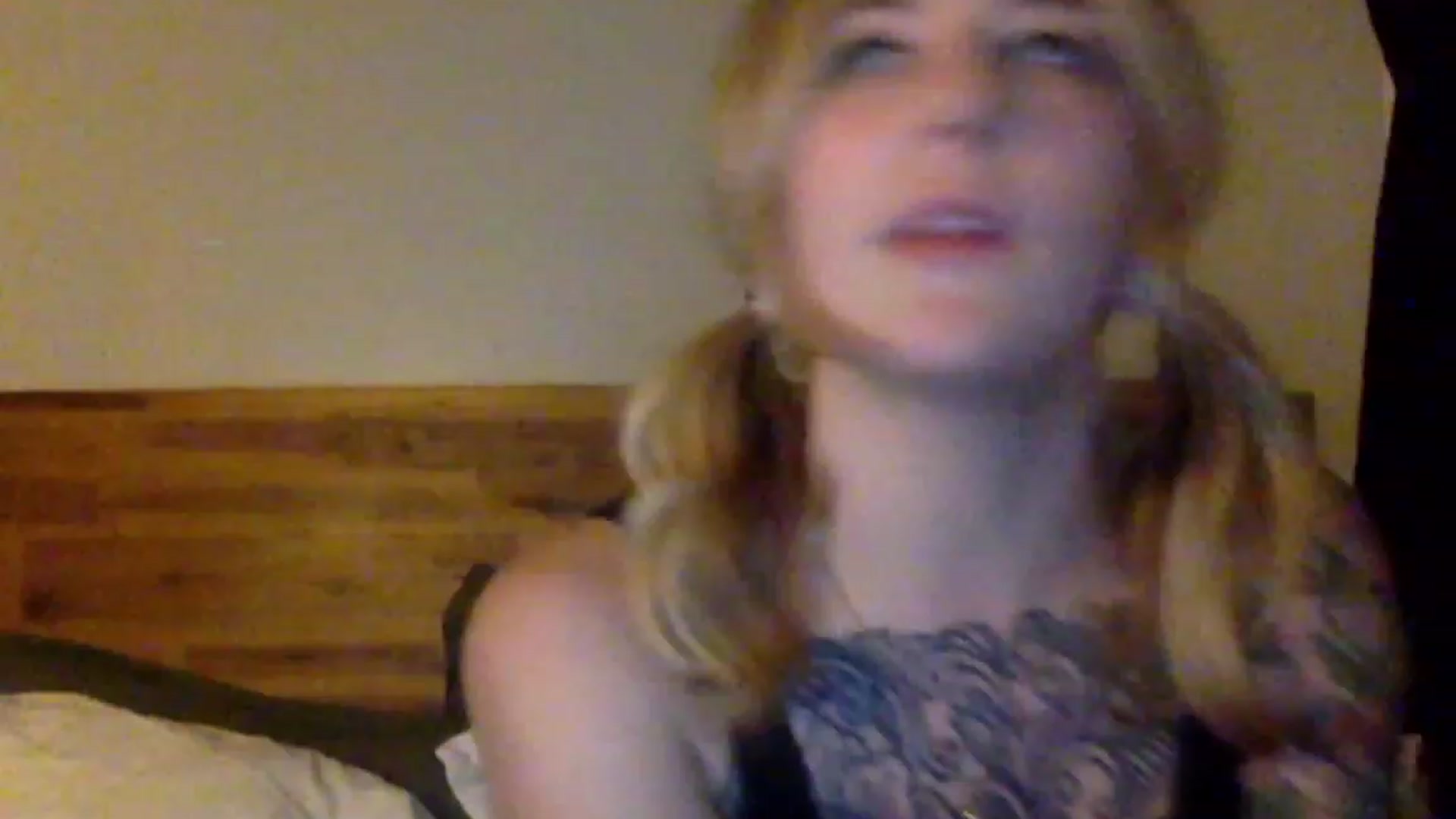 Gallery image thumbnail from Shy_sophia2's myfreecams stream on, 08/08/2023, 04:02 image 16 of 20