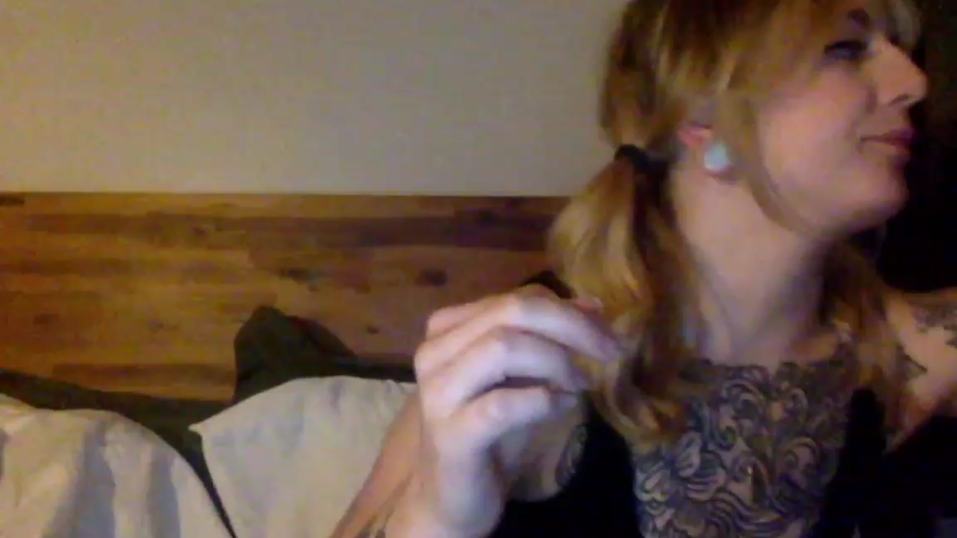 Gallery image thumbnail from Shy_sophia2's myfreecams stream on, 08/08/2023, 04:02 image 13 of 20