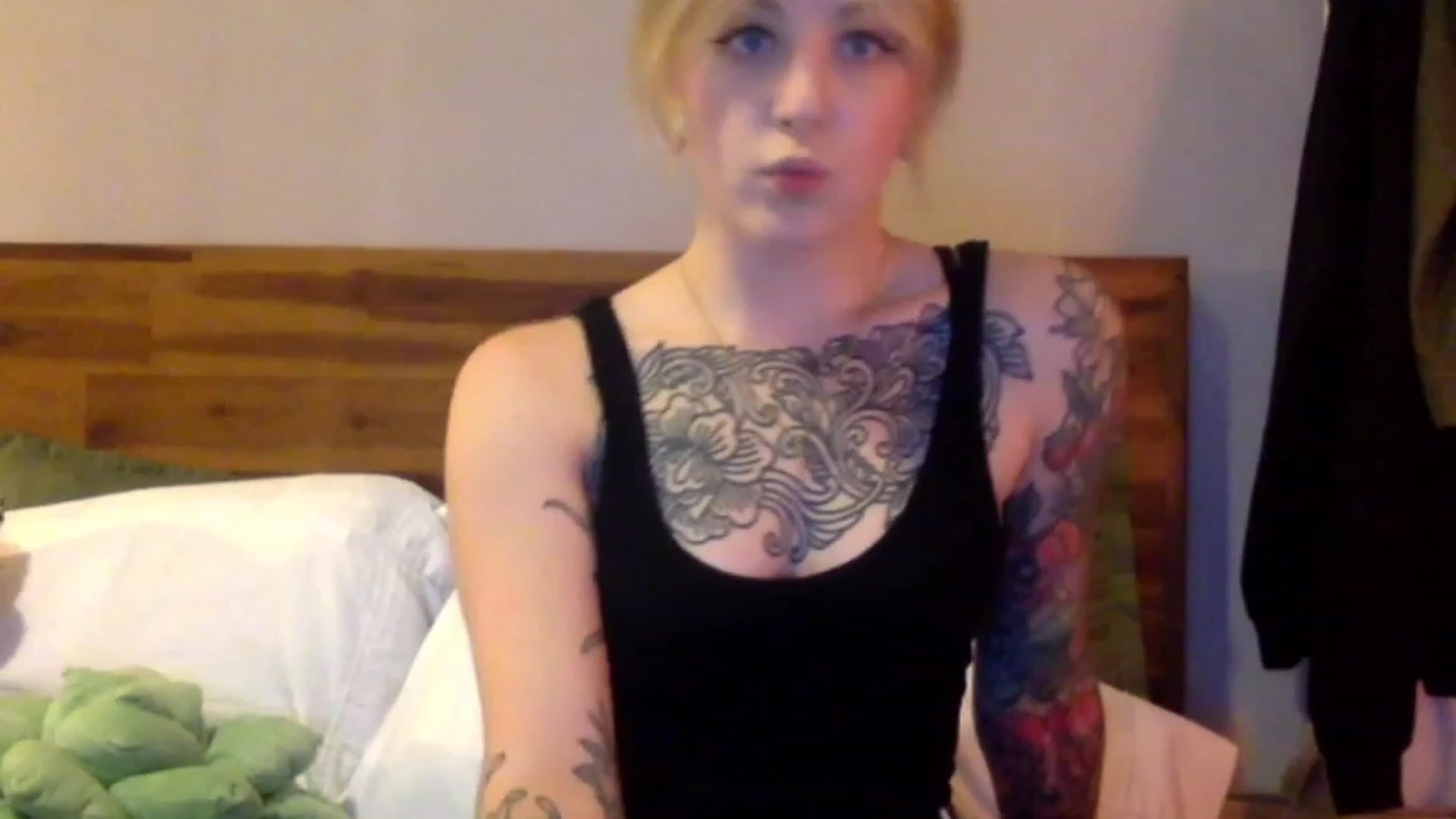 Gallery image thumbnail from Shy_sophia2's myfreecams stream on, 08/12/2023, 02:33 image 6 of 20