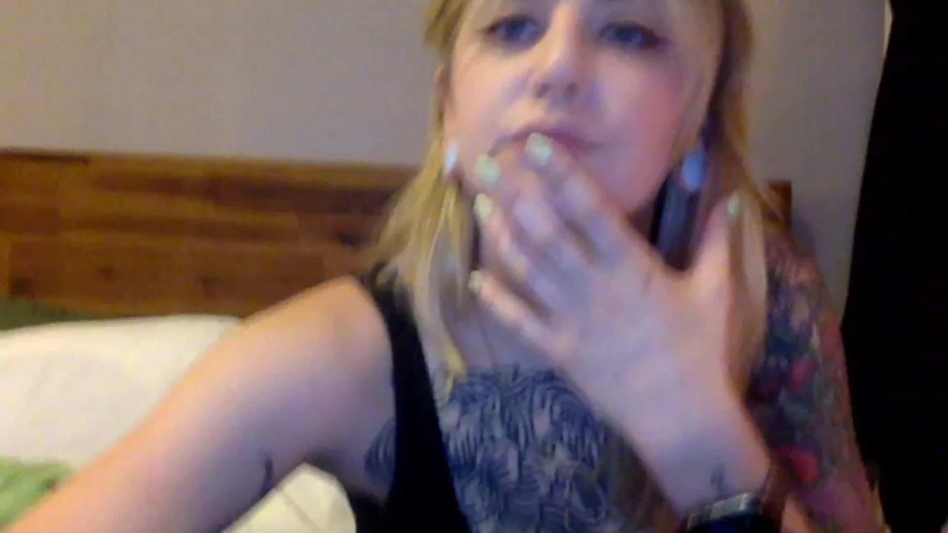 Gallery image thumbnail from Shy_sophia2's myfreecams stream on, 08/12/2023, 02:33 image 17 of 20