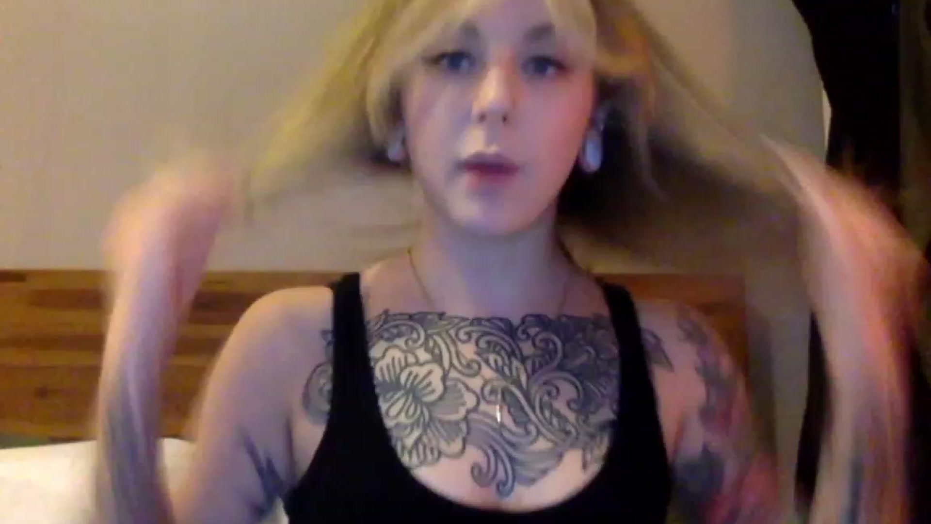 Gallery image thumbnail from Shy_sophia2's myfreecams stream on, 08/12/2023, 02:33 image 4 of 20