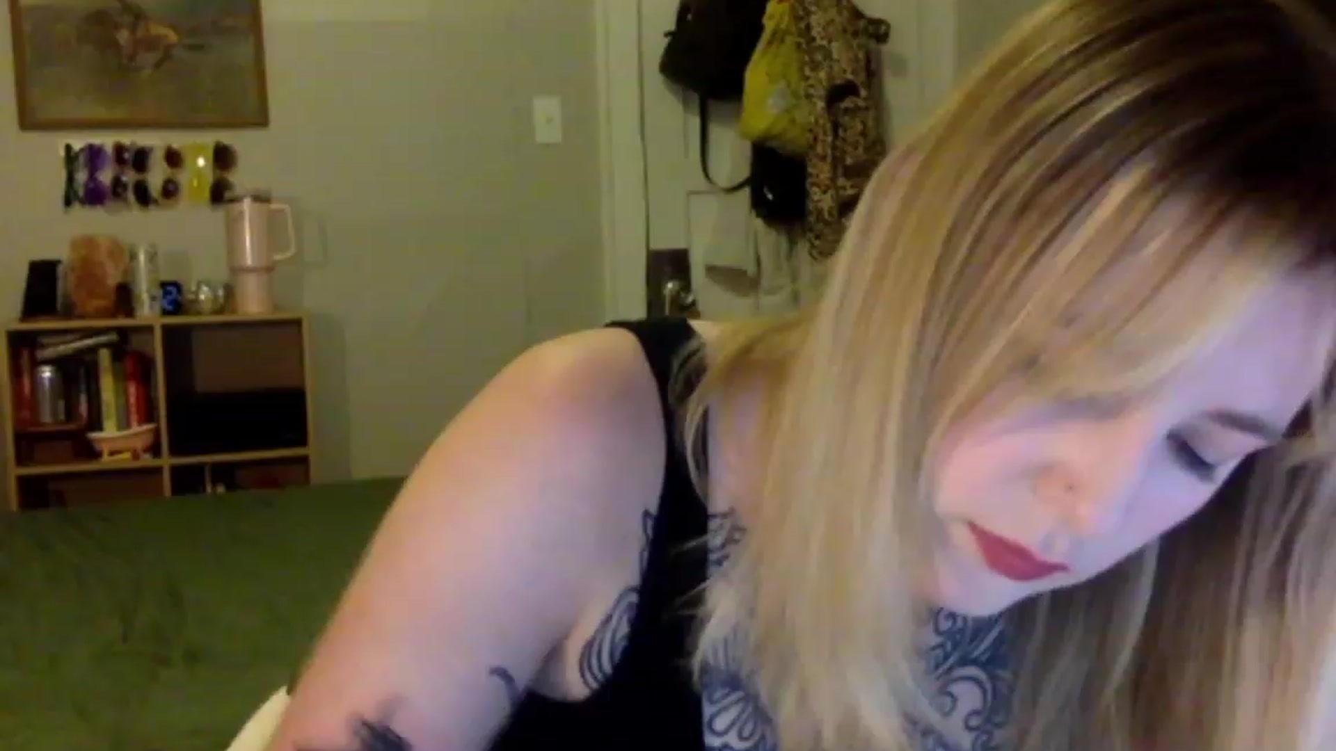 Gallery image thumbnail from Shy_sophia2's myfreecams stream on, 08/26/2023, 03:35 image 5 of 20