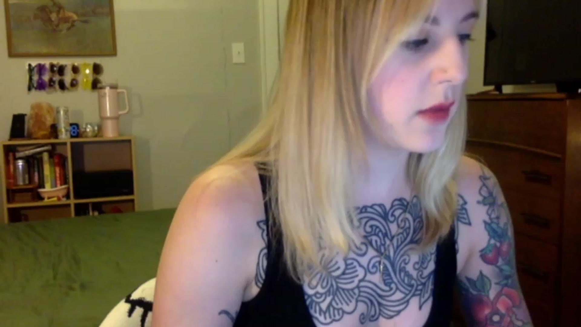 Gallery image thumbnail from Shy_sophia2's myfreecams stream on, 08/26/2023, 03:35 image 4 of 20