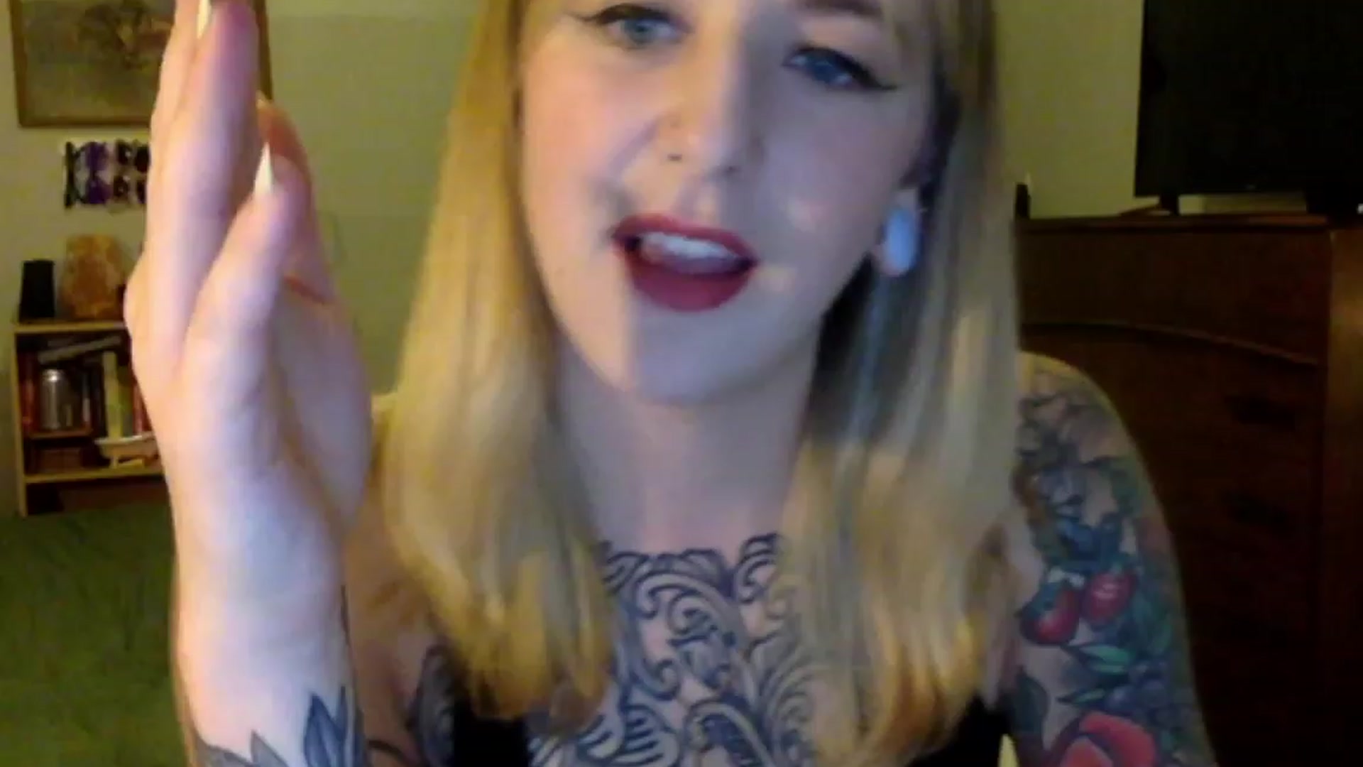 Gallery image thumbnail from Shy_sophia2's myfreecams stream on, 08/26/2023, 03:35 image 13 of 20