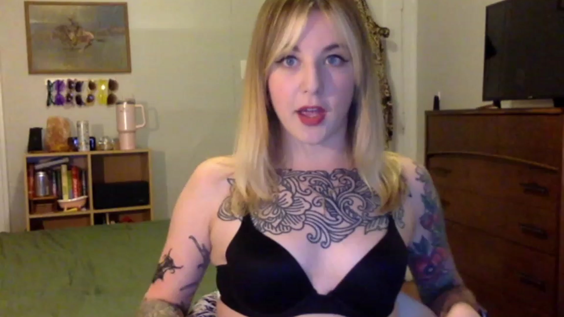 Gallery image thumbnail from Shy_sophia2's myfreecams stream on, 08/26/2023, 03:35 image 20 of 20