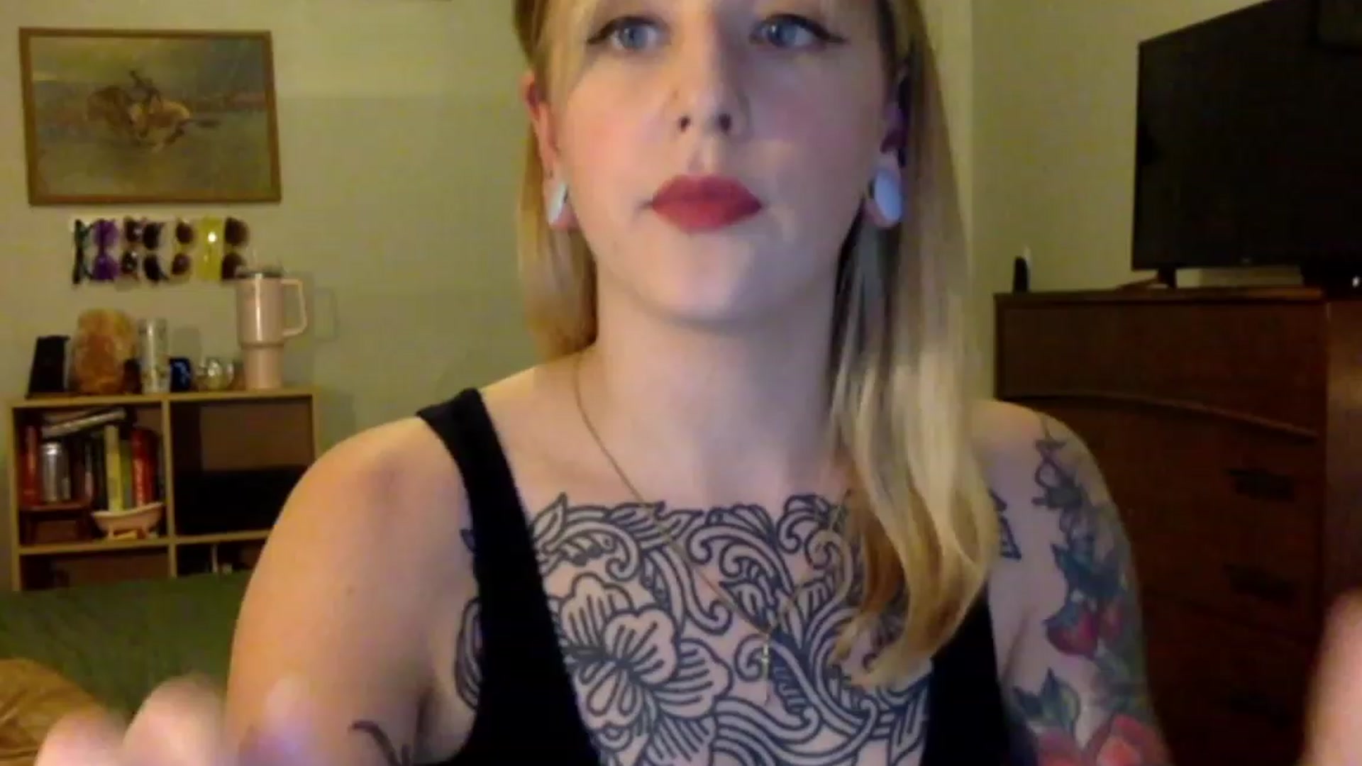 Gallery image thumbnail from Shy_sophia2's myfreecams stream on, 08/26/2023, 03:35 image 1 of 20