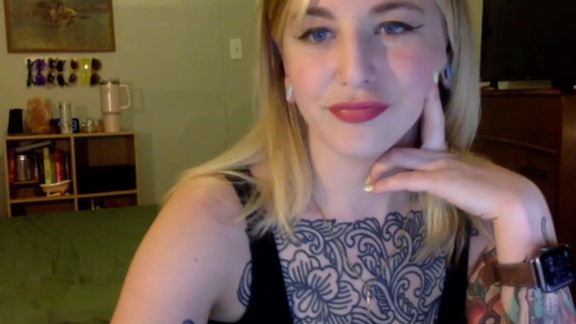 Gallery image thumbnail from Shy_sophia2's myfreecams stream on, 08/26/2023, 03:35 image 8 of 20