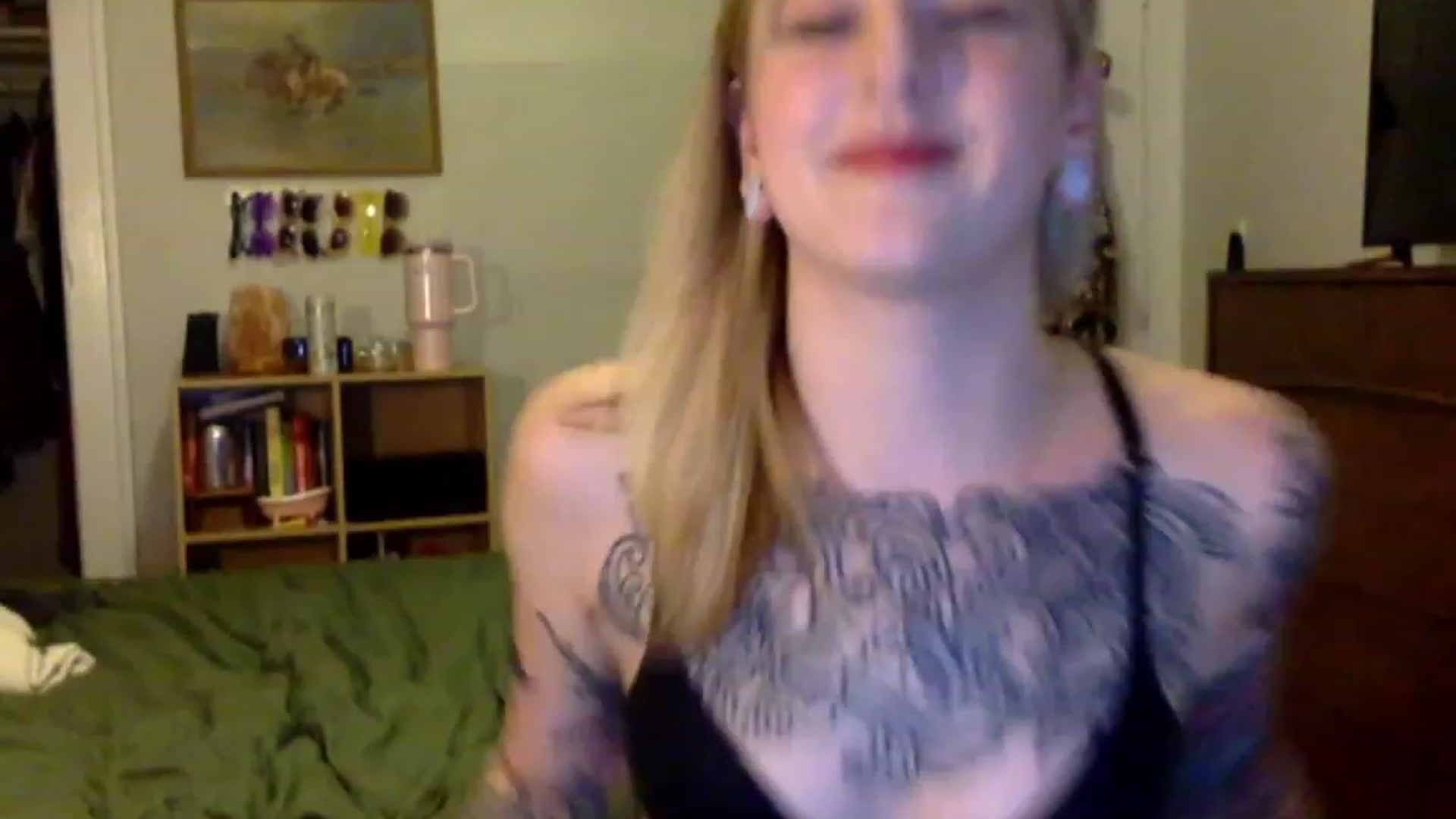 Gallery image thumbnail from Shy_sophia2's myfreecams stream on, 08/26/2023, 04:55 image 10 of 20