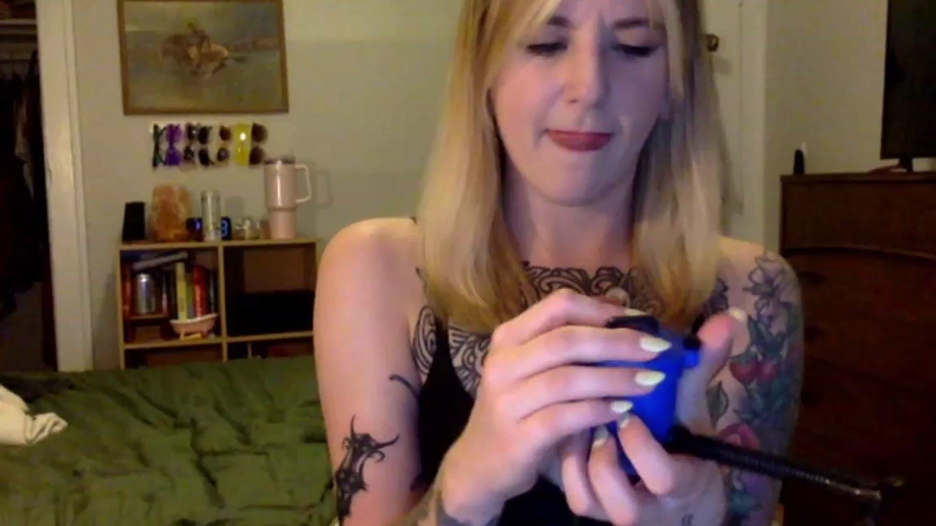 Gallery image thumbnail from Shy_sophia2's myfreecams stream on, 08/26/2023, 04:55 image 12 of 20