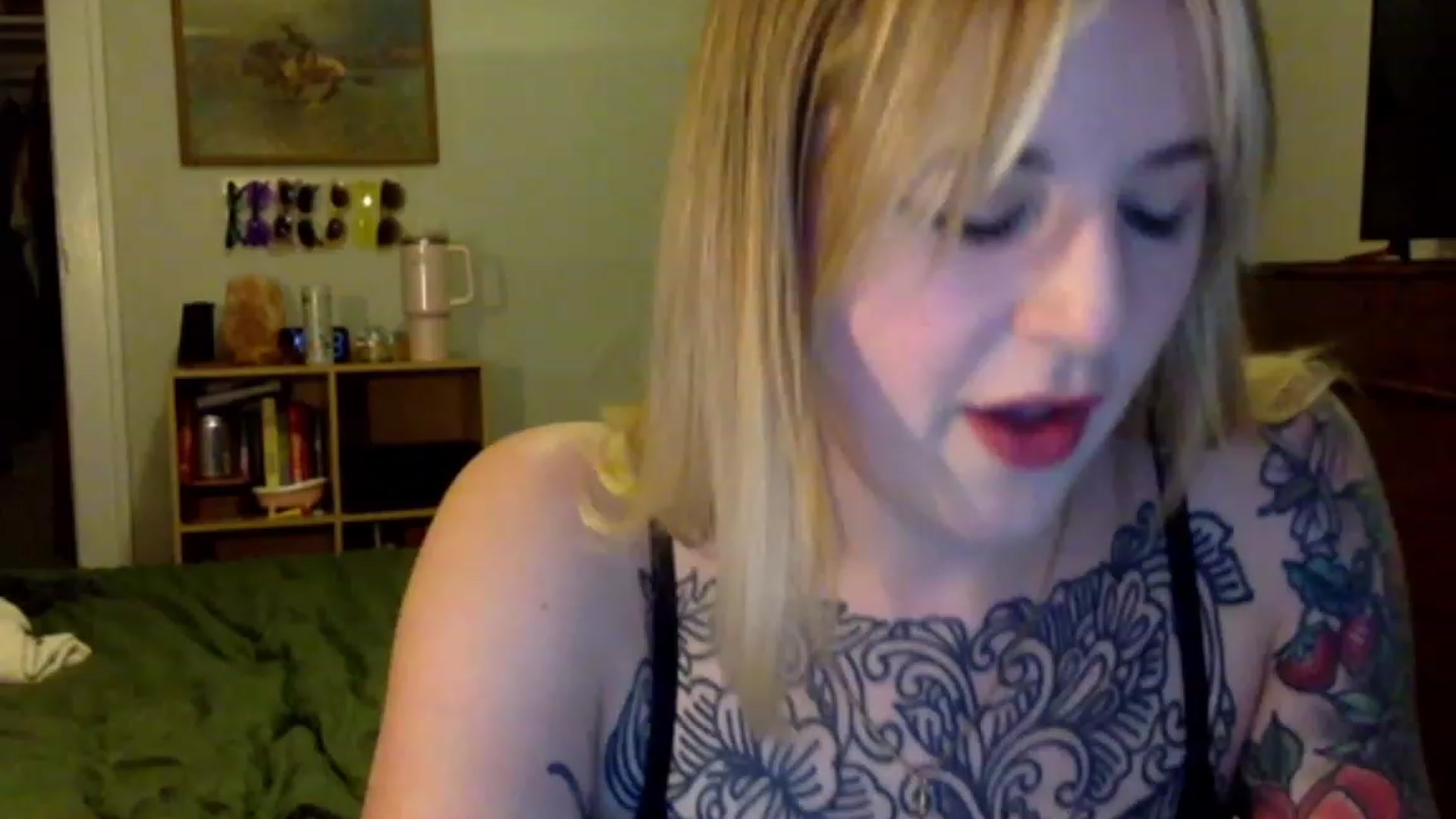 Gallery image thumbnail from Shy_sophia2's myfreecams stream on, 08/26/2023, 04:55 image 7 of 20