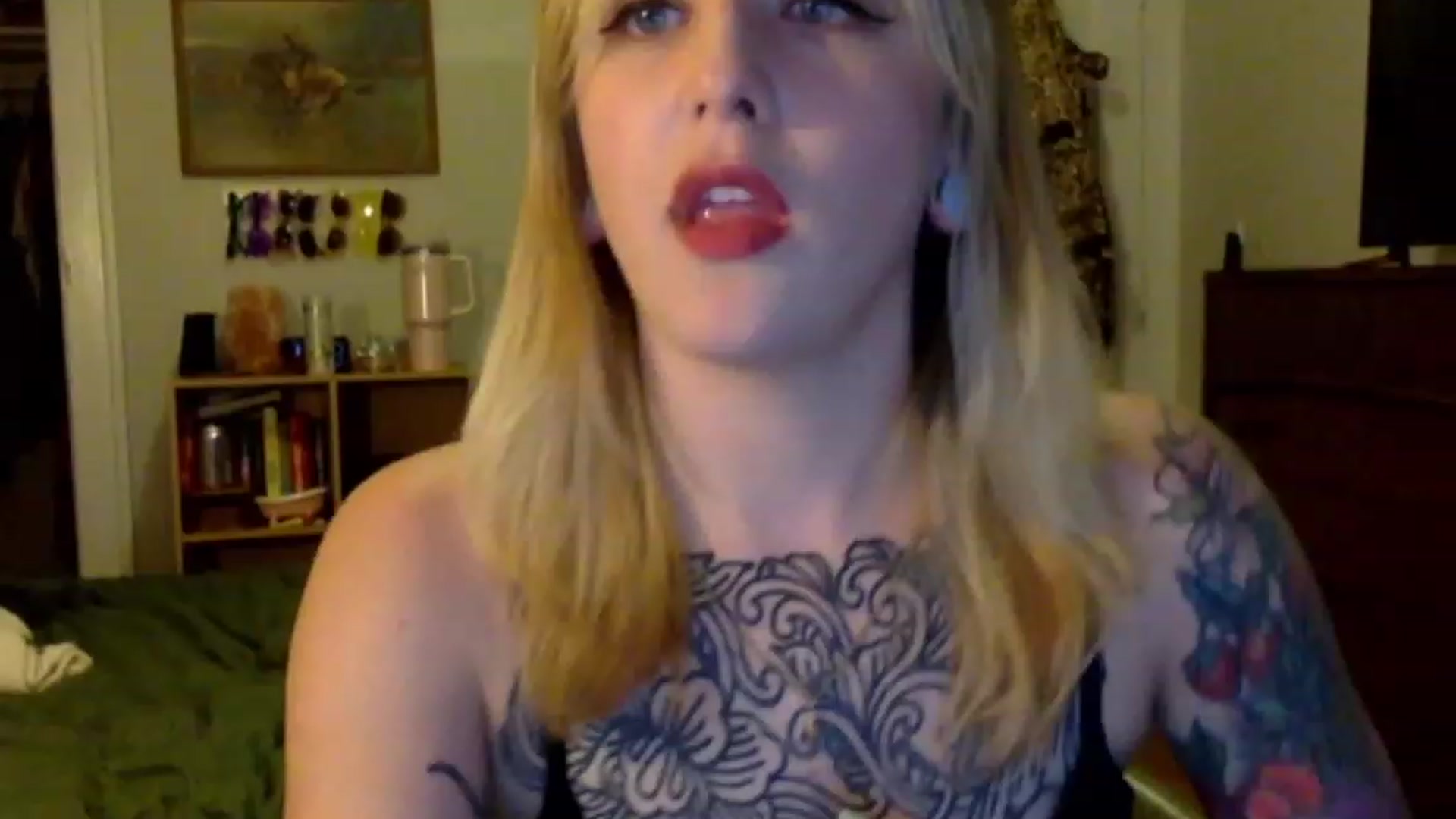 Gallery image thumbnail from Shy_sophia2's myfreecams stream on, 08/26/2023, 04:55 image 8 of 20