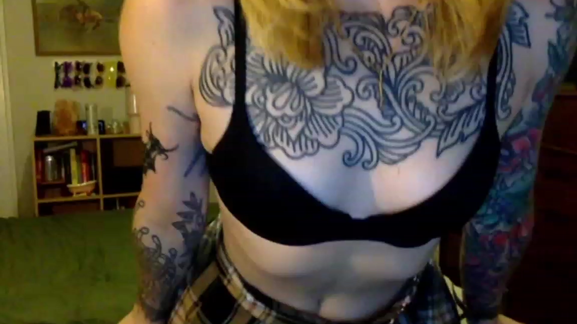 Gallery image thumbnail from Shy_sophia2's myfreecams stream on, 08/26/2023, 04:55 image 1 of 20