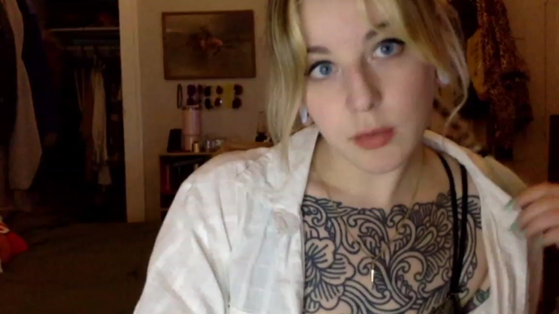 Gallery image thumbnail from Shy_sophia2's myfreecams stream on, 09/15/2023, 05:19 image 7 of 20