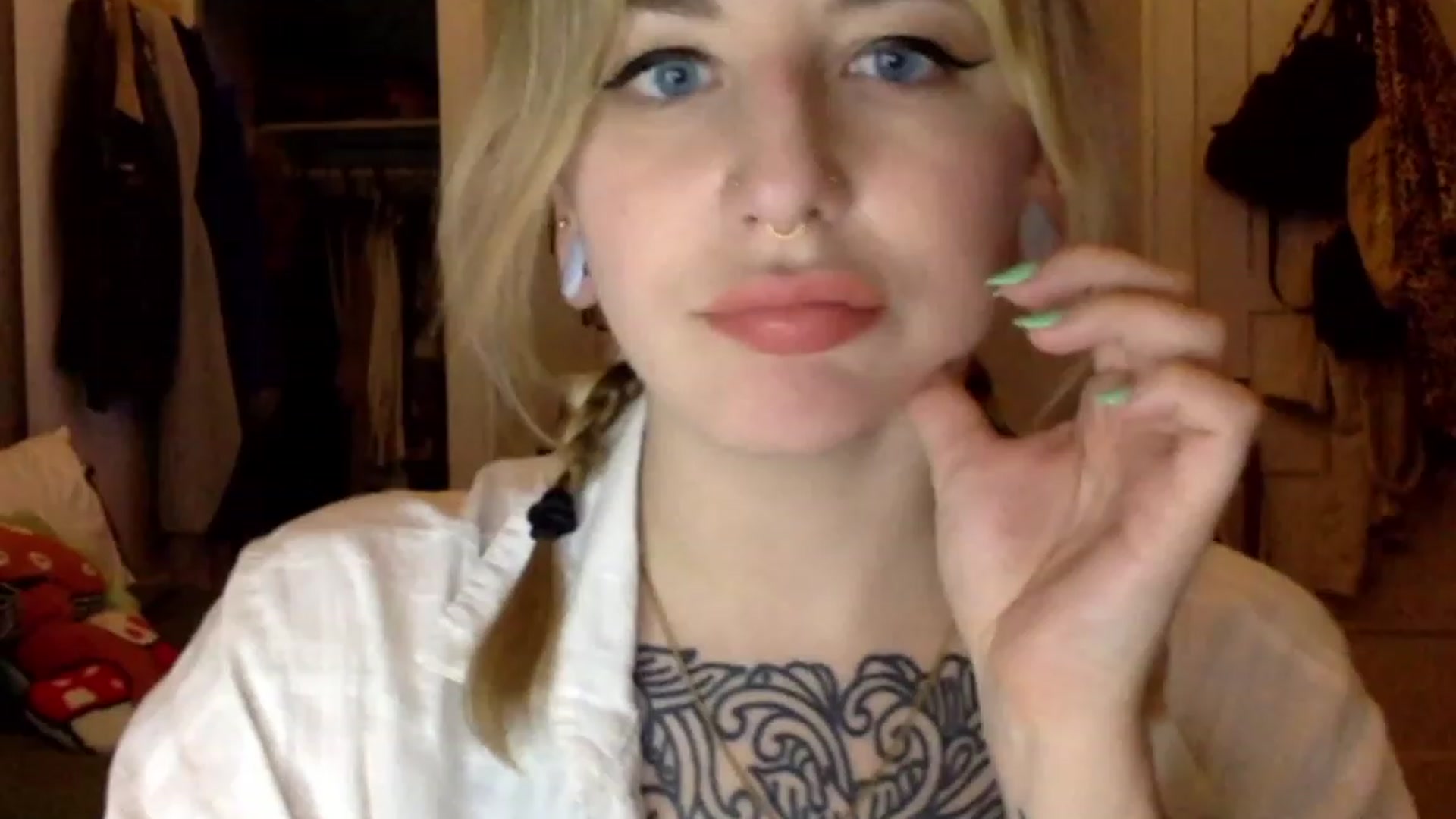 Gallery image thumbnail from Shy_sophia2's myfreecams stream on, 09/15/2023, 05:19 image 2 of 20