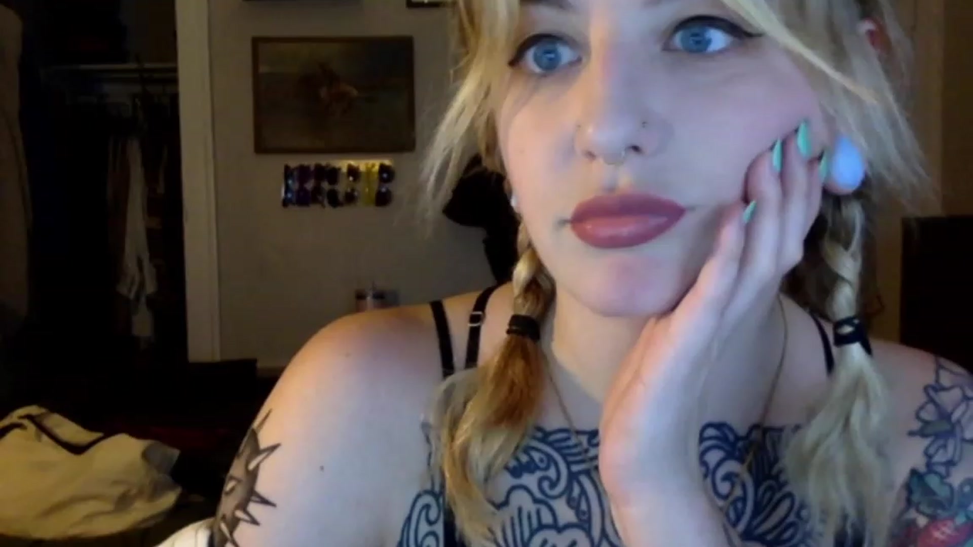 Gallery image thumbnail from Shy_sophia2's myfreecams stream on, 09/21/2023, 03:30 image 5 of 20