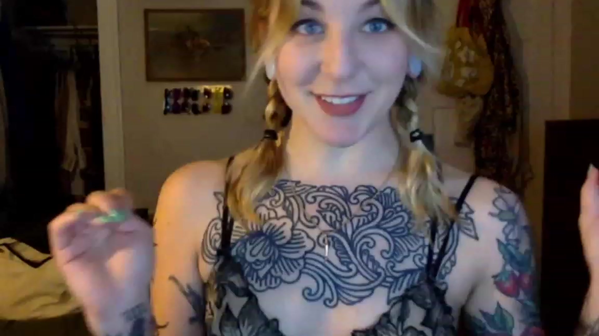 Gallery image thumbnail from Shy_sophia2's myfreecams stream on, 09/21/2023, 03:30 image 12 of 20