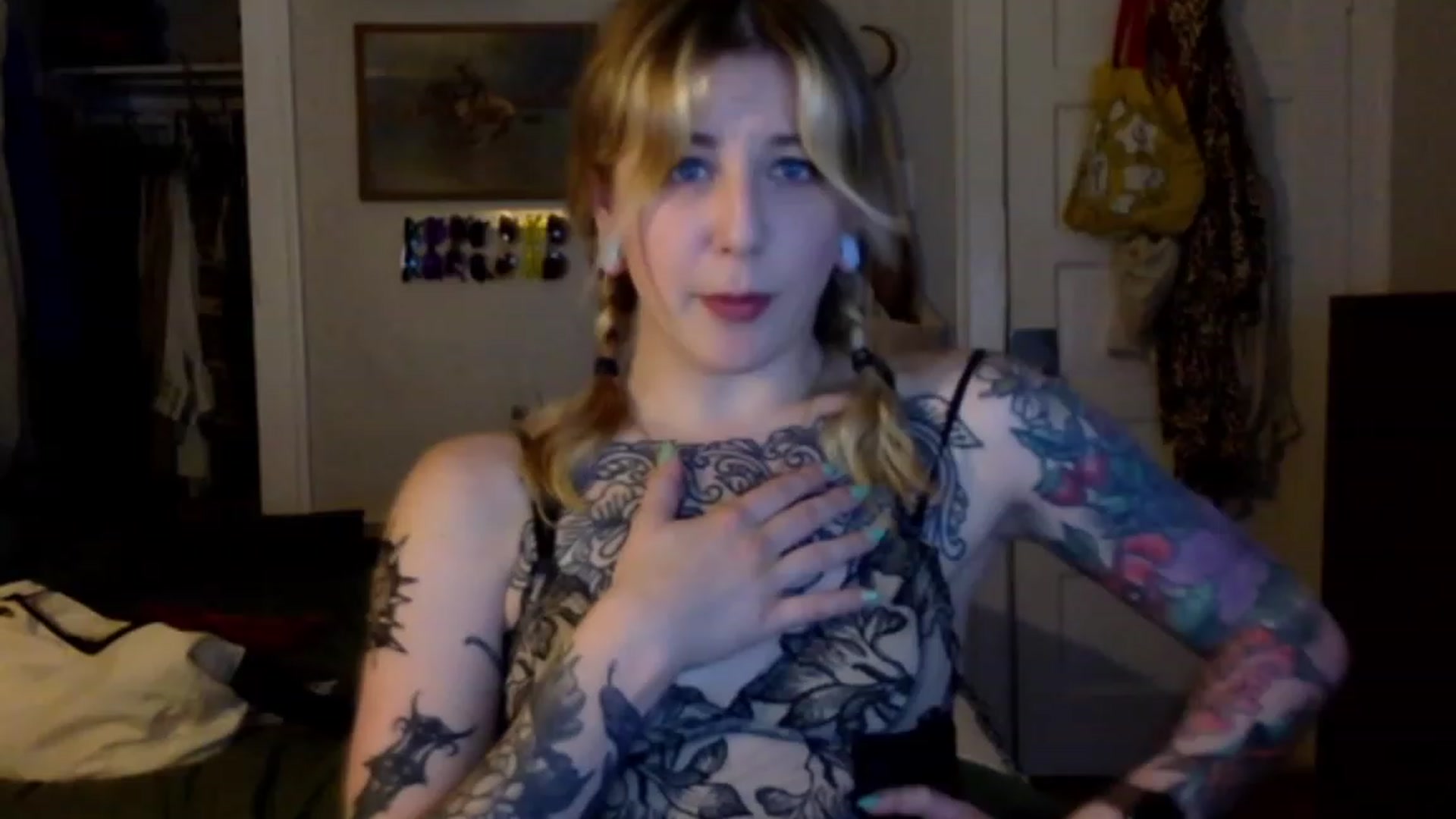 Gallery image thumbnail from Shy_sophia2's myfreecams stream on, 09/21/2023, 03:30 image 11 of 20