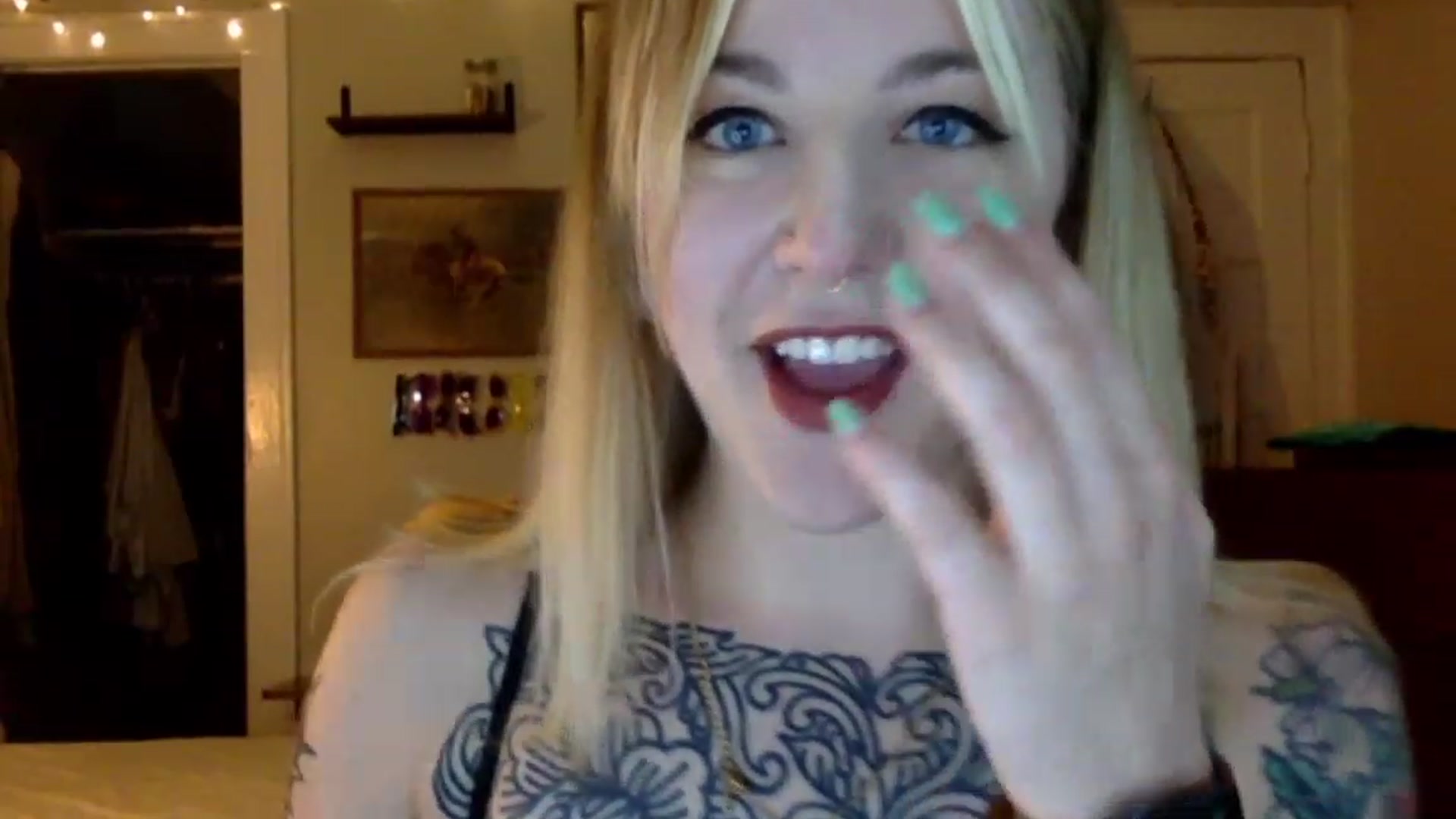Gallery image thumbnail from Shy_sophia2's myfreecams stream on, 09/23/2023, 05:27 image 11 of 20