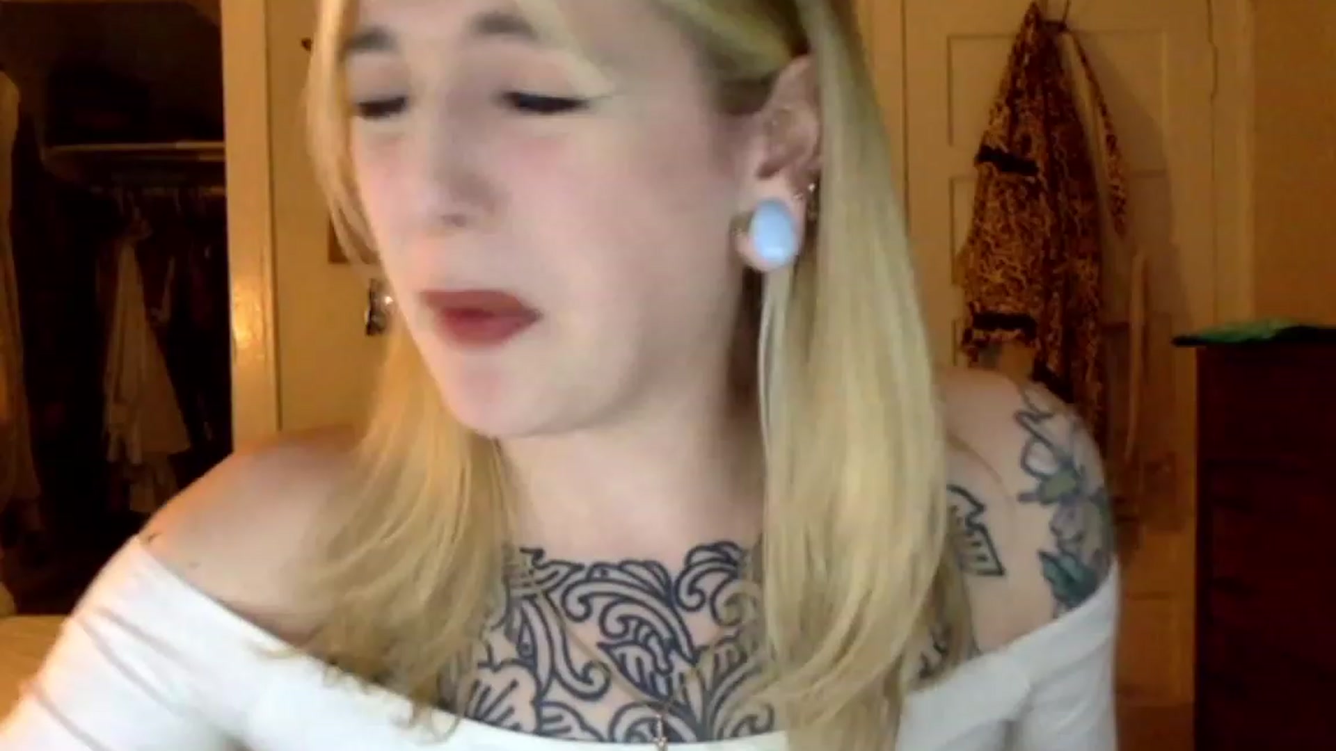 Gallery image thumbnail from Shy_sophia2's myfreecams stream on, 09/23/2023, 05:27 image 4 of 20
