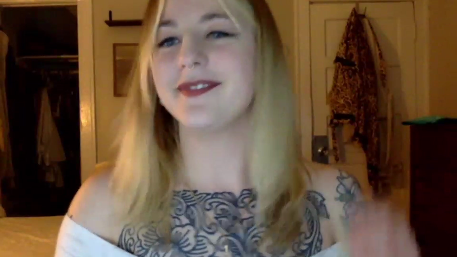 Gallery image thumbnail from Shy_sophia2's myfreecams stream on, 09/23/2023, 05:27 image 5 of 20