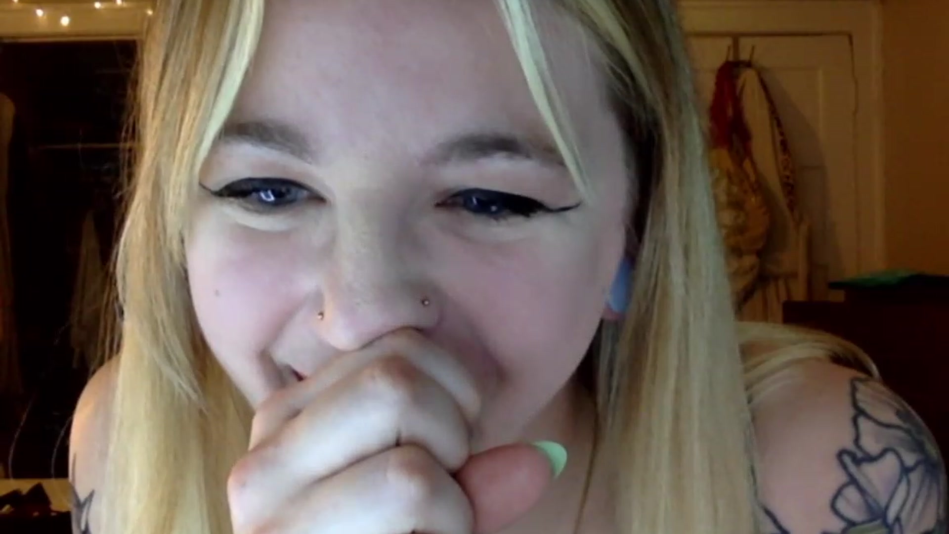 Gallery image thumbnail from Shy_sophia2's myfreecams stream on, 09/23/2023, 05:27 image 16 of 20