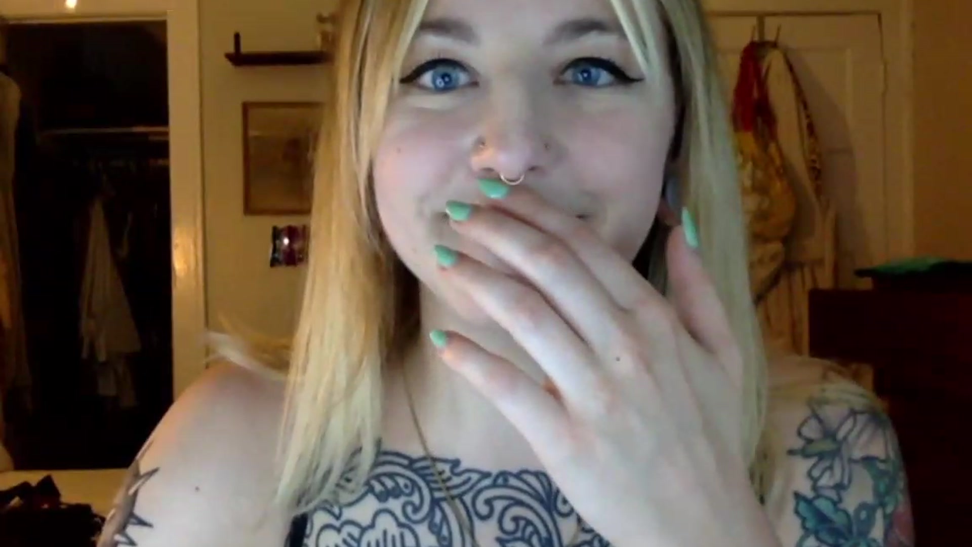 Gallery image thumbnail from Shy_sophia2's myfreecams stream on, 09/23/2023, 05:27 image 17 of 20