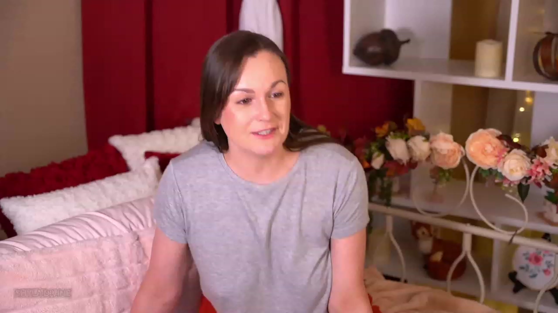 Gallery image thumbnail from ShylaDivine's myfreecams stream on, 11/28/2022, 05:04 image 3 of 20