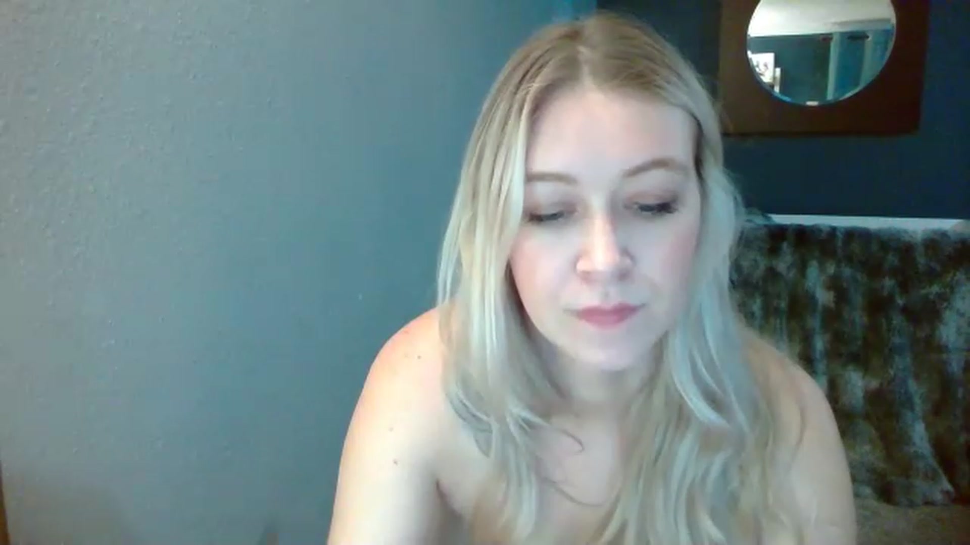 Gallery image thumbnail from ShylaMarie1's myfreecams stream on, 12/08/2022, 02:22 image 10 of 20