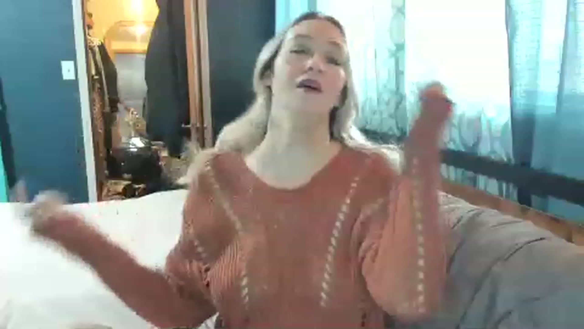 Gallery image thumbnail from ShylaMarie1's myfreecams stream on, 01/15/2023, 18:35 image 5 of 20