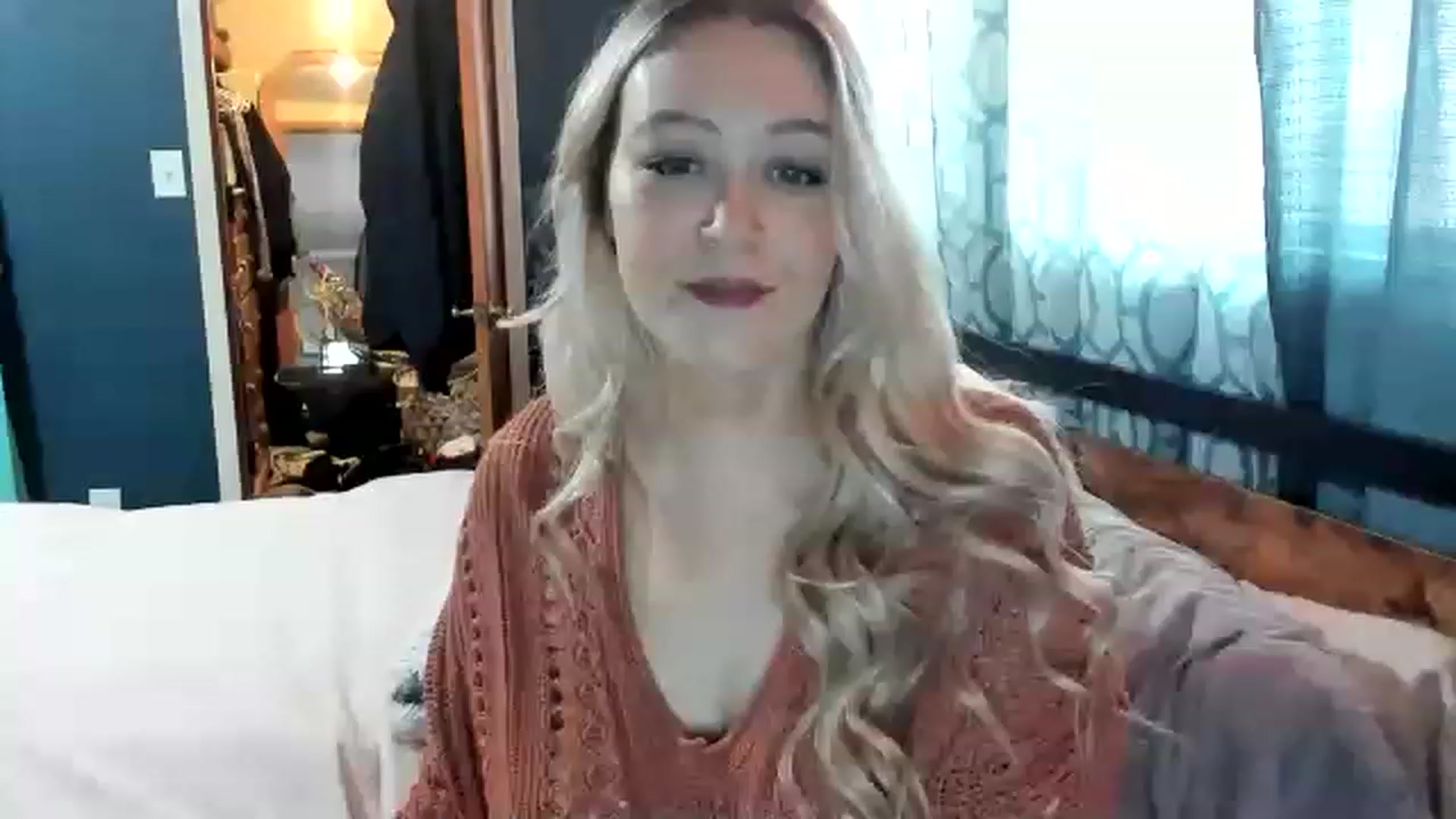 Gallery image thumbnail from ShylaMarie1's myfreecams stream on, 01/15/2023, 18:35 image 8 of 20