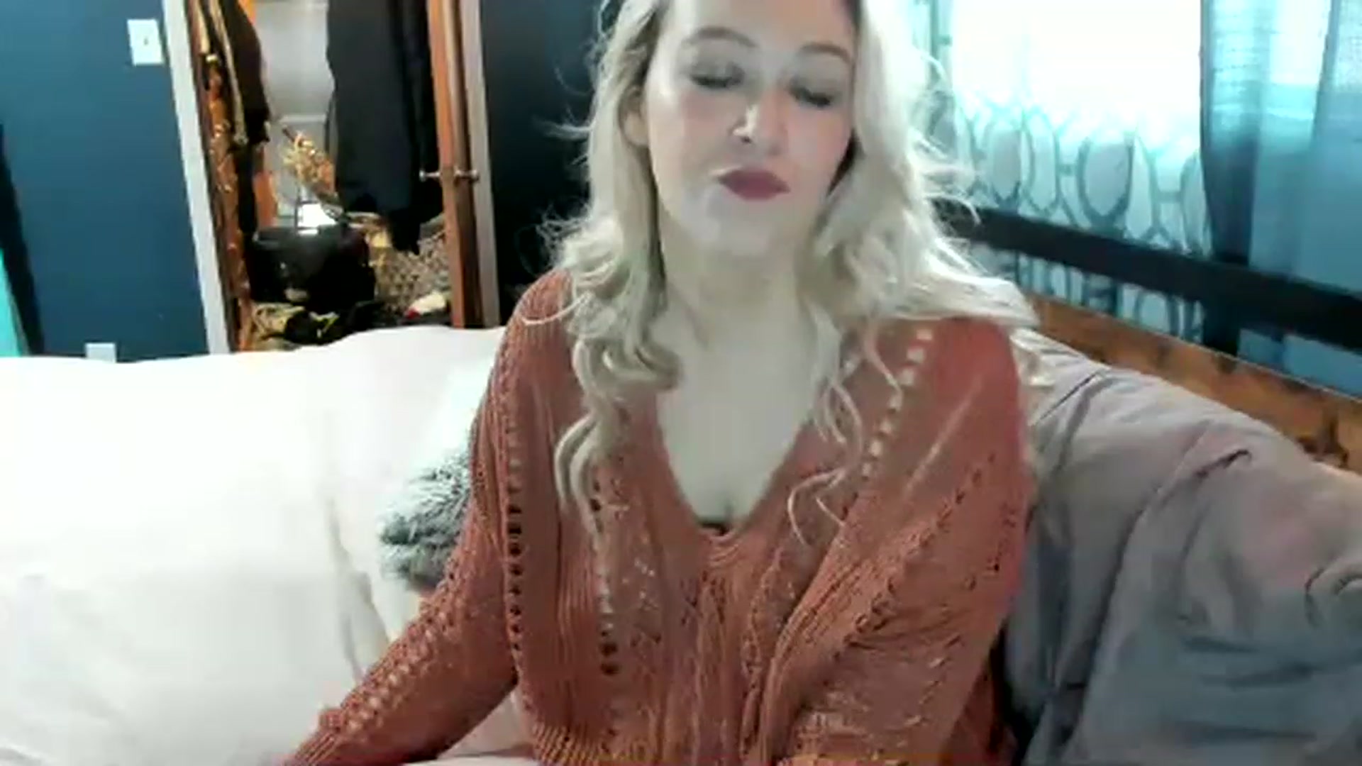 Gallery image thumbnail from ShylaMarie1's myfreecams stream on, 01/15/2023, 18:35 image 12 of 20