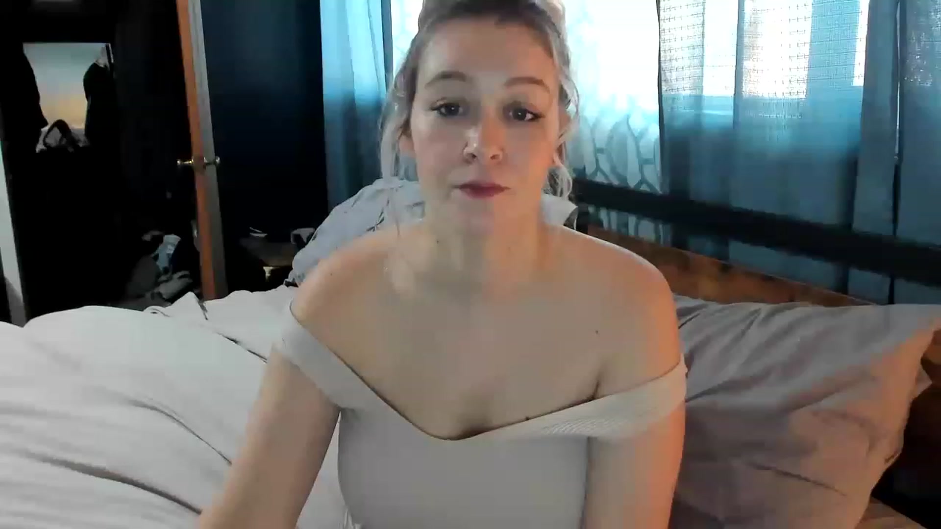 Gallery image thumbnail from ShylaMarie1's myfreecams stream on, 01/25/2023, 17:54 image 5 of 20