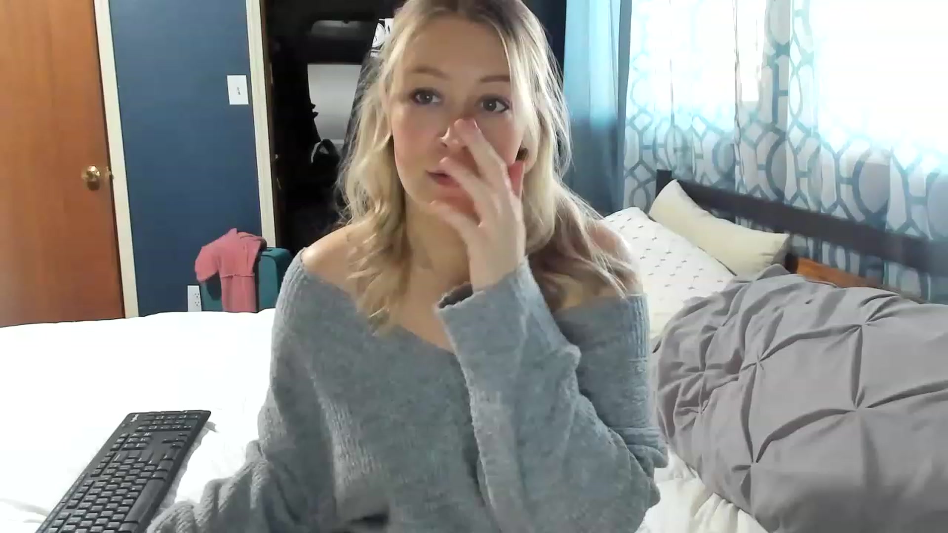 Gallery image thumbnail from ShylaMarie1's myfreecams stream on, 01/31/2023, 16:38 image 18 of 20