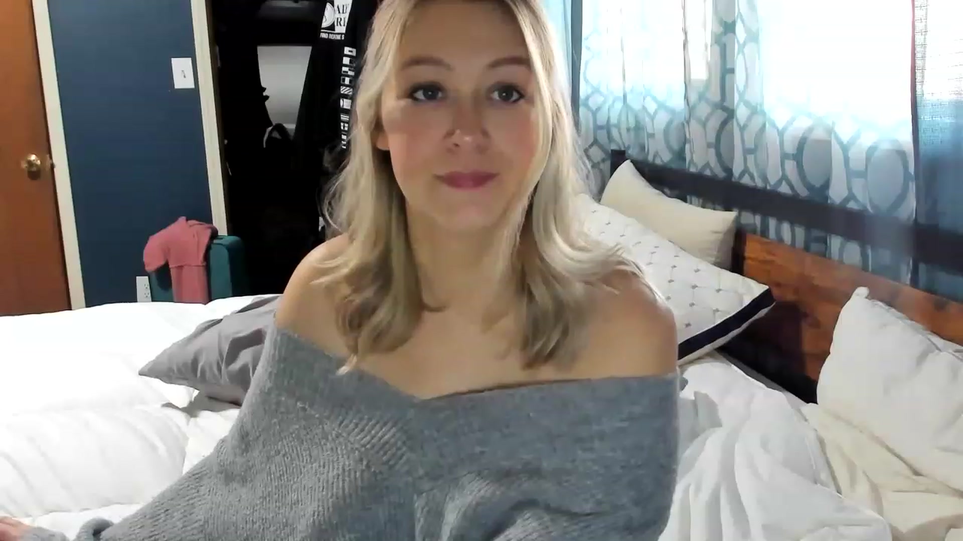 Gallery image thumbnail from ShylaMarie1's myfreecams stream on, 01/31/2023, 17:11 image 18 of 20