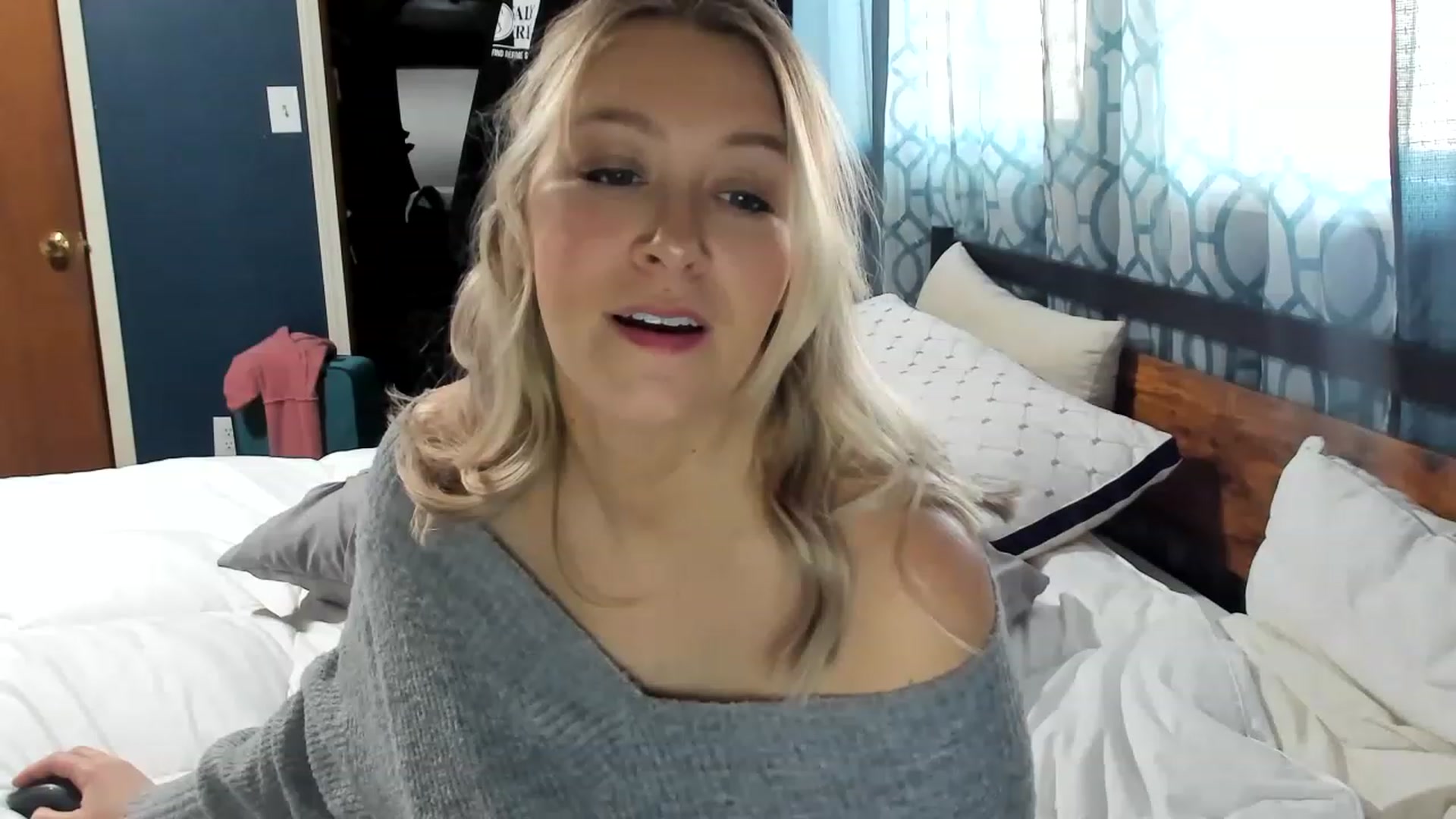 Gallery image thumbnail from ShylaMarie1's myfreecams stream on, 01/31/2023, 17:11 image 11 of 20