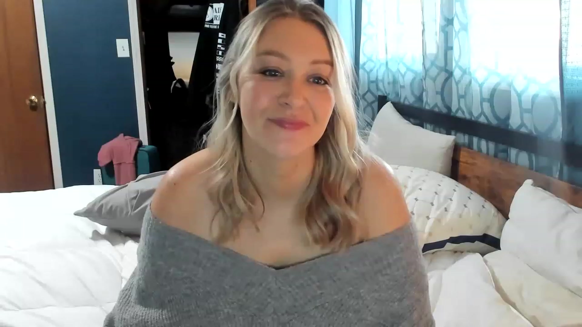 Gallery image thumbnail from ShylaMarie1's myfreecams stream on, 01/31/2023, 17:55 image 13 of 20