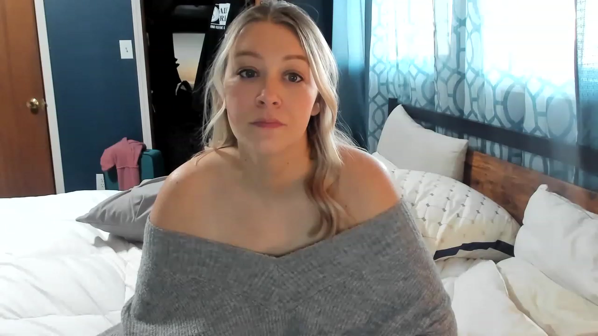 Gallery image thumbnail from ShylaMarie1's myfreecams stream on, 01/31/2023, 17:55 image 15 of 20