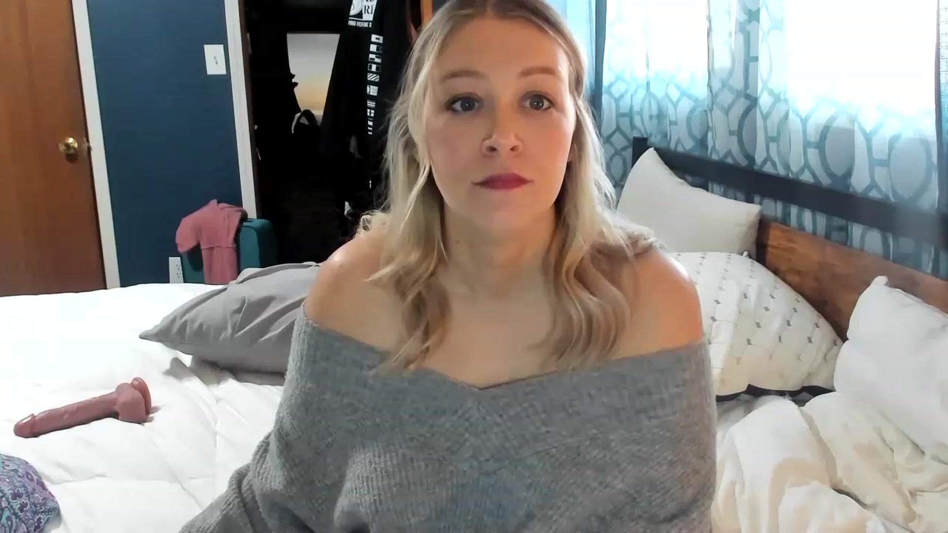Gallery image thumbnail from ShylaMarie1's myfreecams stream on, 01/31/2023, 19:17 image 15 of 20