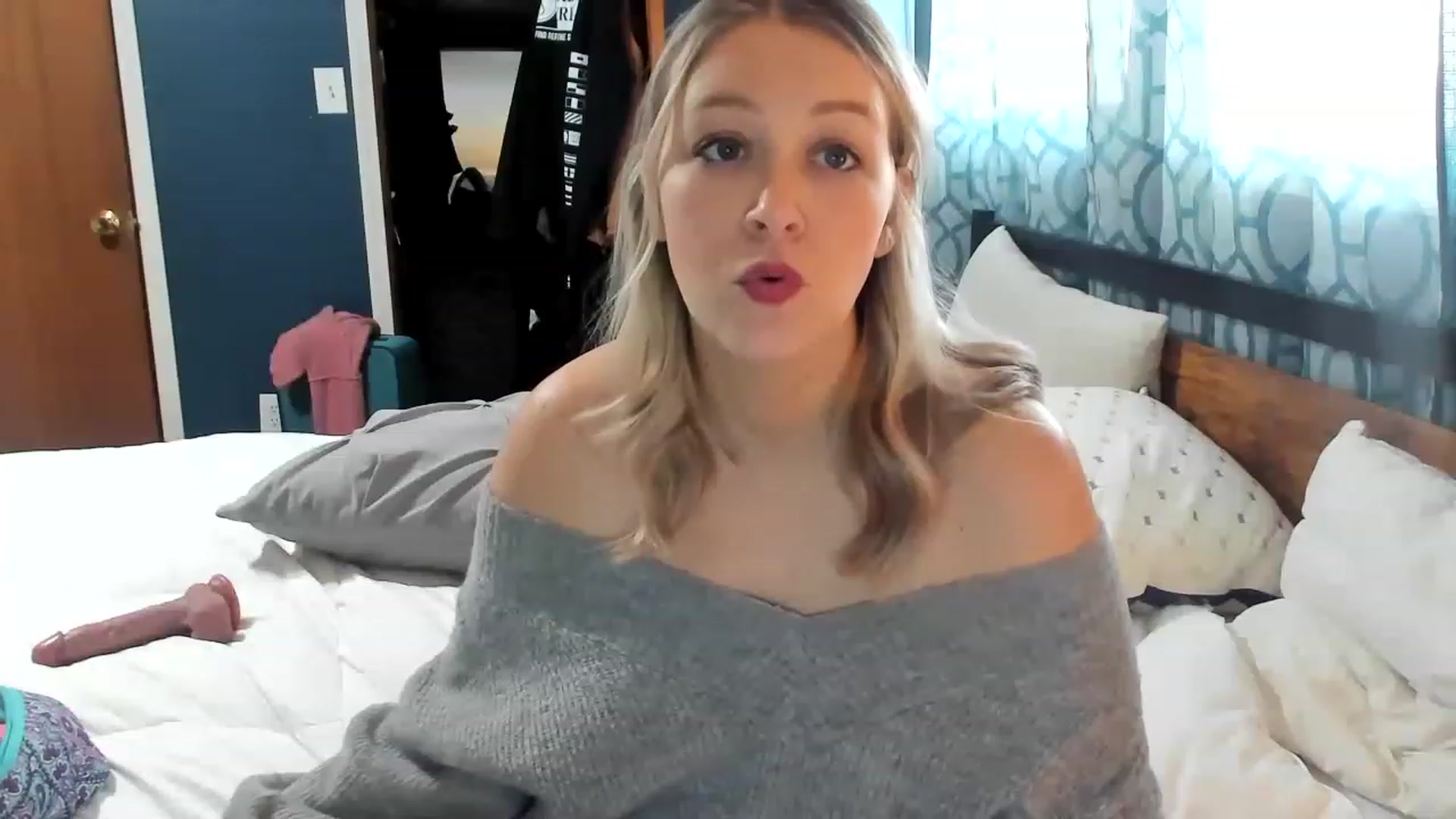 Gallery image thumbnail from ShylaMarie1's myfreecams stream on, 01/31/2023, 19:17 image 19 of 20