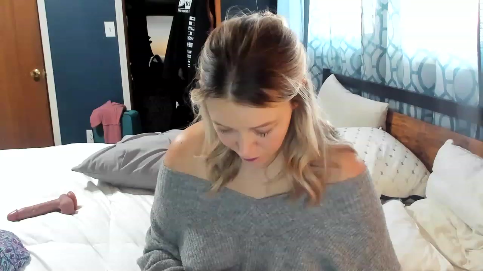 Gallery image thumbnail from ShylaMarie1's myfreecams stream on, 01/31/2023, 19:17 image 5 of 20