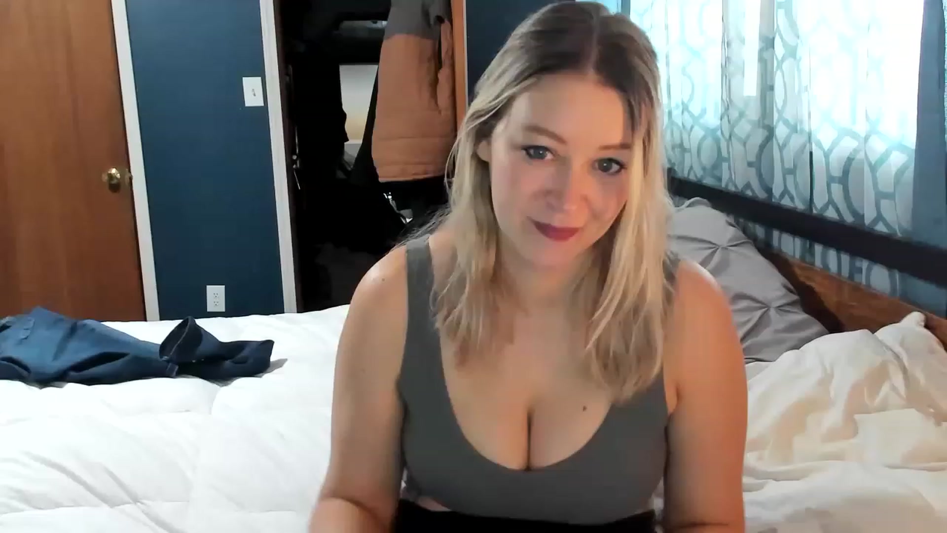 Gallery image thumbnail from ShylaMarie1's myfreecams stream on, 02/07/2023, 17:46 image 16 of 20