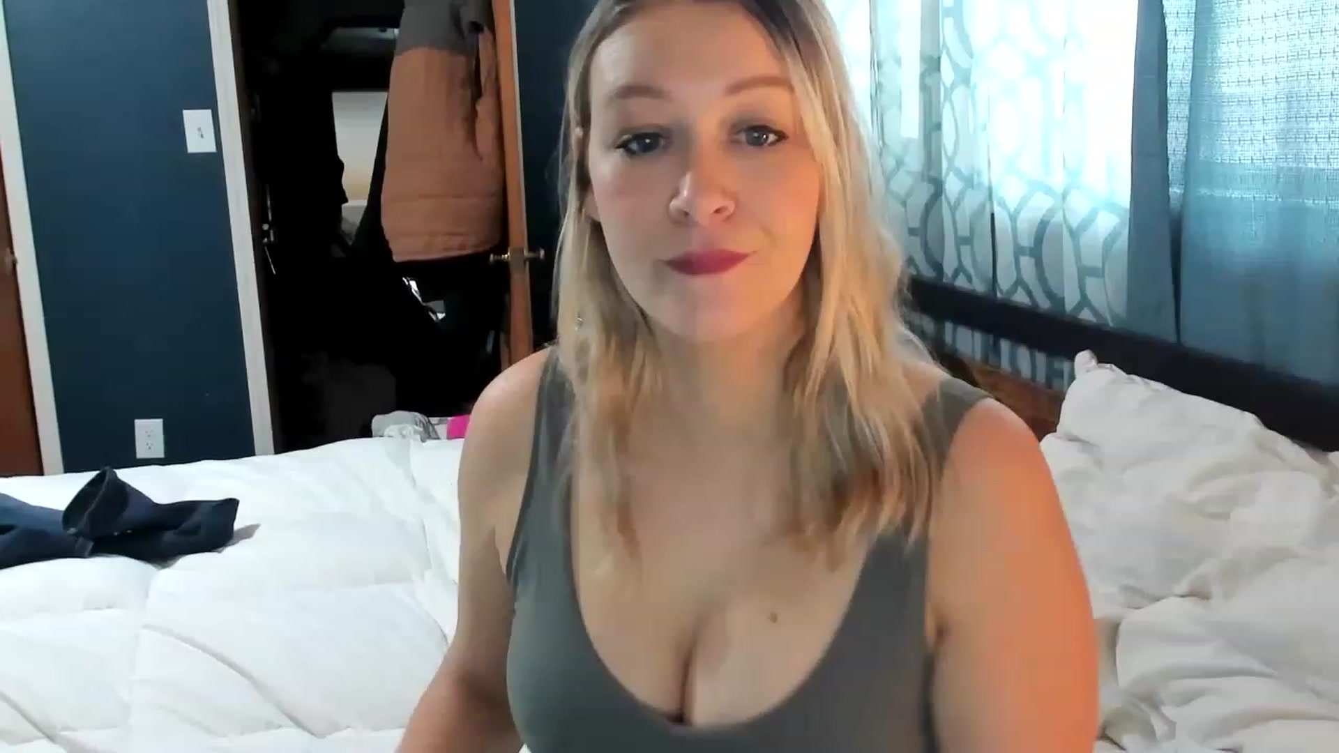 Gallery image thumbnail from ShylaMarie1's myfreecams stream on, 02/07/2023, 18:11 image 17 of 20