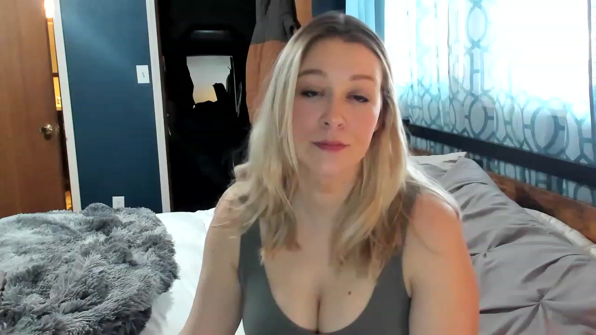 Gallery image thumbnail from ShylaMarie1's myfreecams stream on, 02/15/2023, 17:59 image 2 of 20