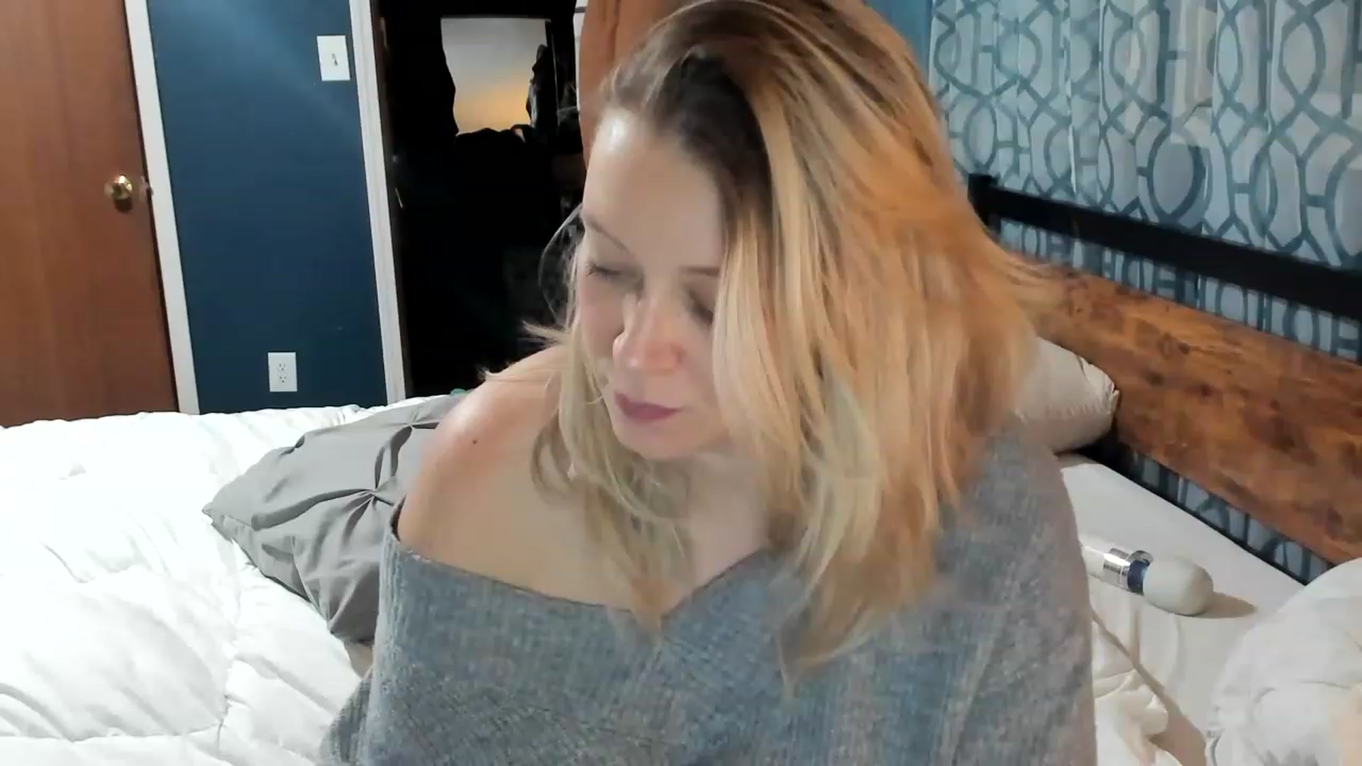 Gallery image thumbnail from ShylaMarie1's myfreecams stream on, 02/17/2023, 02:45 image 13 of 20