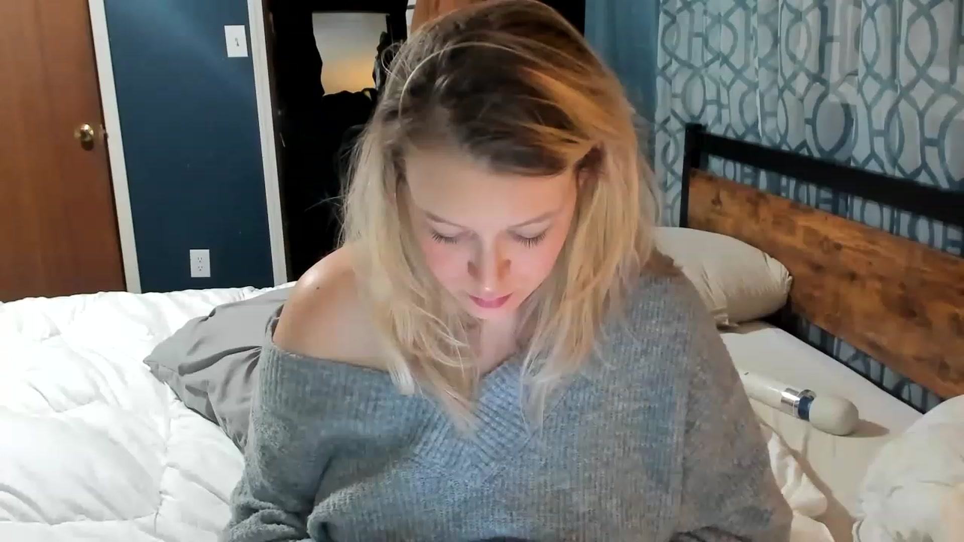 Gallery image thumbnail from ShylaMarie1's myfreecams stream on, 02/17/2023, 02:45 image 14 of 20